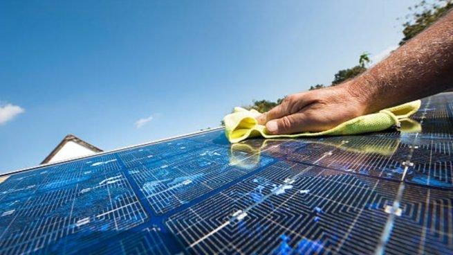 mantenimiento paneles solares barcelona